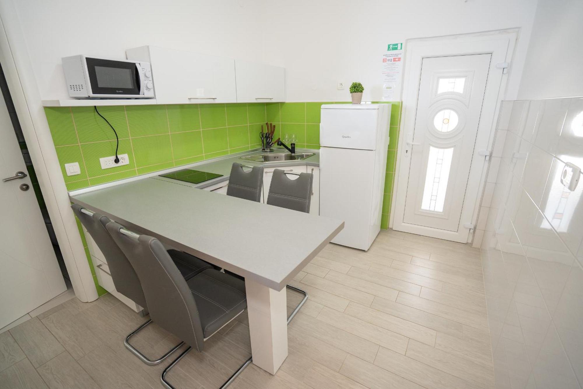 Garden Resort - Apartments Maslina Potocnica ภายนอก รูปภาพ